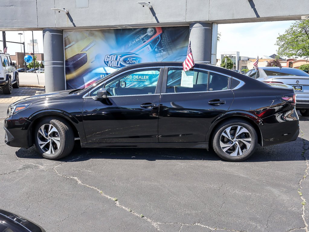 Used 2022 Crystal Black Silica Subaru Base image 4