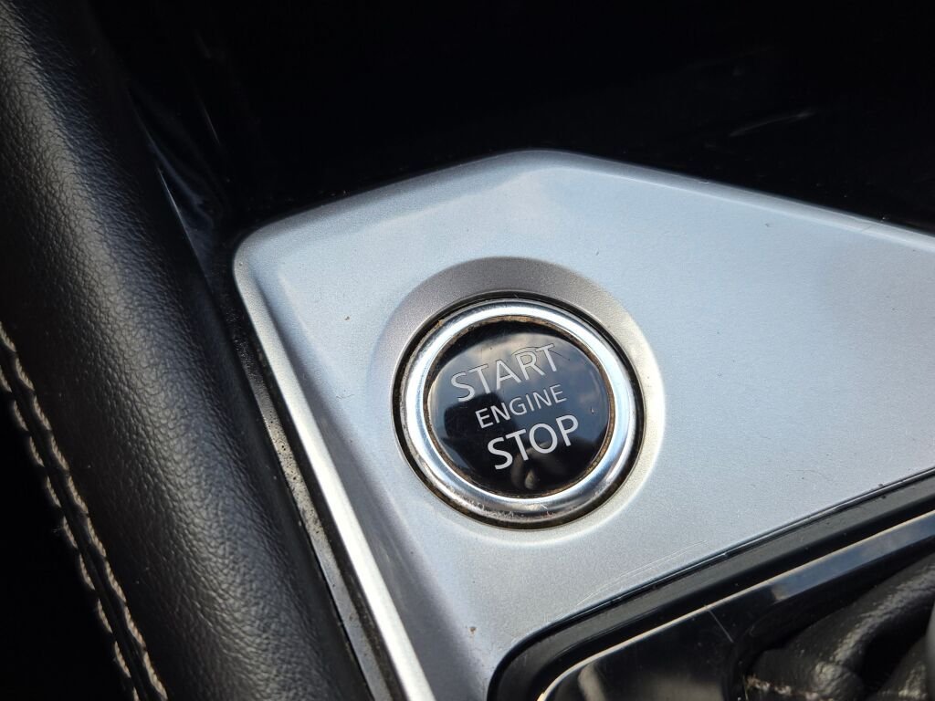 Used 2023 Silver Nissan 2.5 SV image 24