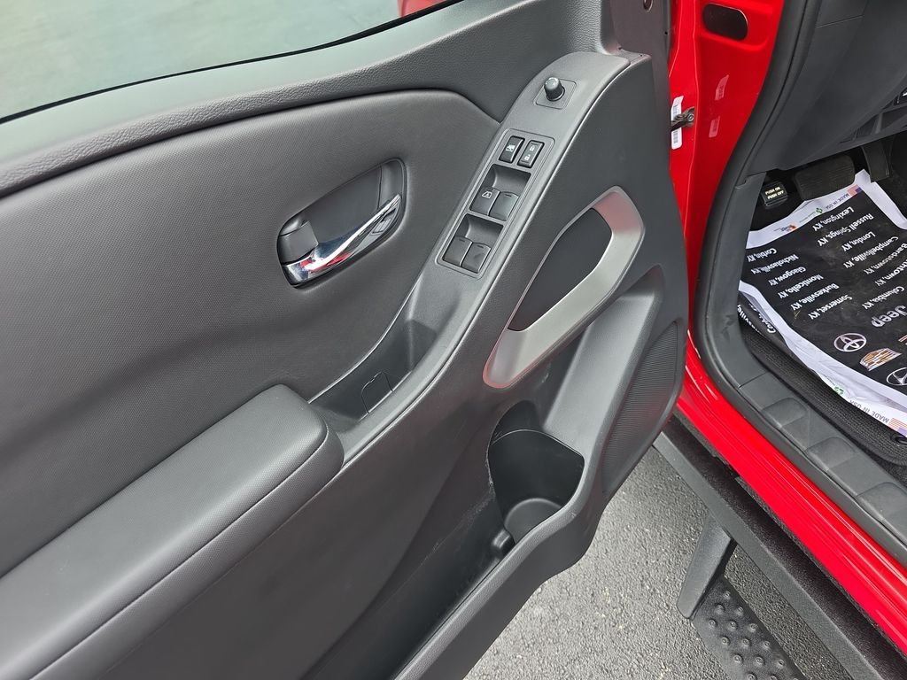Used 2022 Red Nissan SV image 11