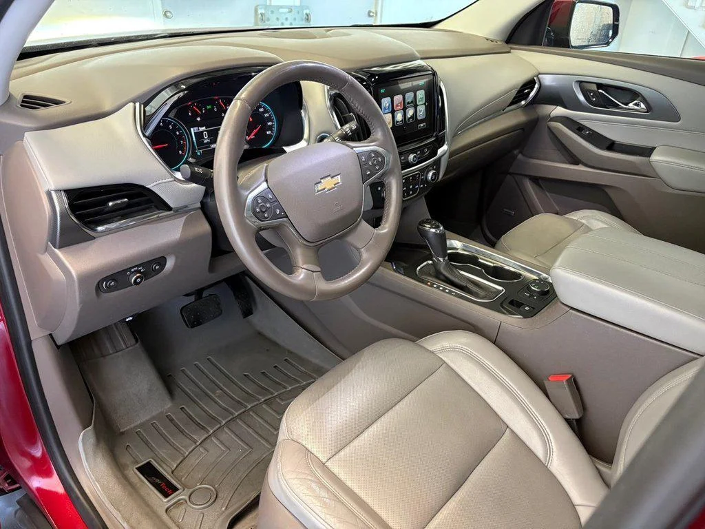Used 2018 Cajun Red Tintcoat Chevrolet PREMIER image 15
