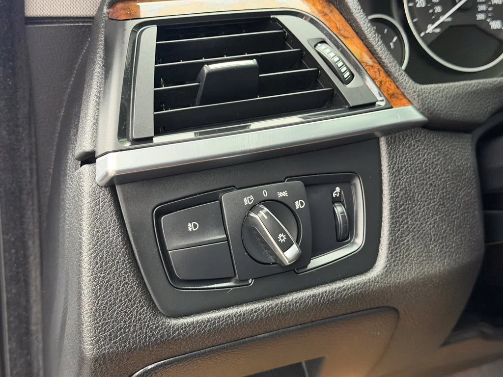 Used 2015 Silver BMW 335i xDrive Gran Turismo image 23
