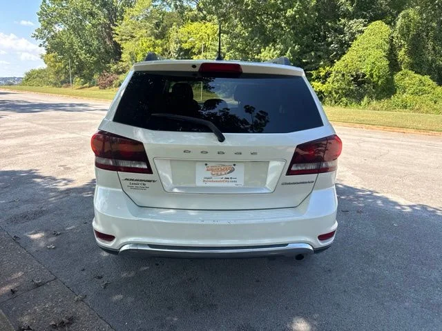 Used 2016 White Dodge Crossroad image 6