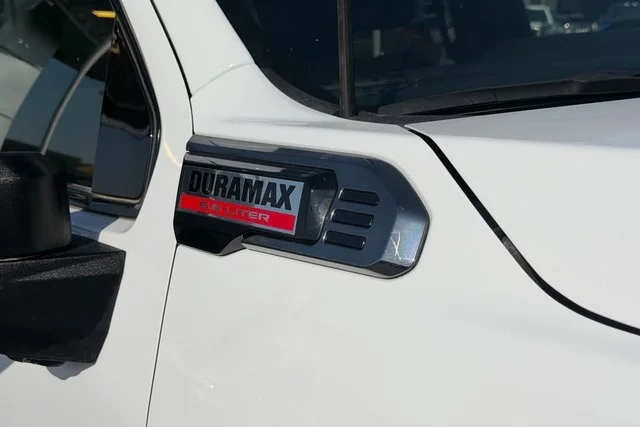 Used 2026 Summit White GMC AT4 image 5