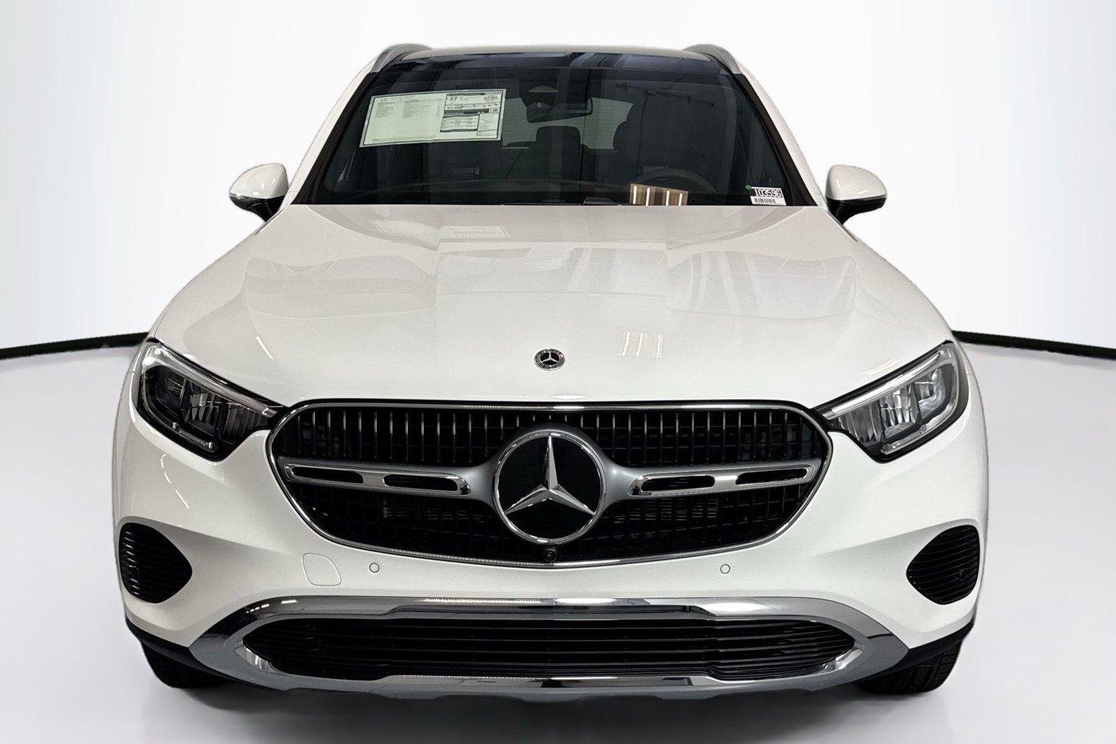 New 2026 Polar White Mercedes-Benz GLC 300 image 2