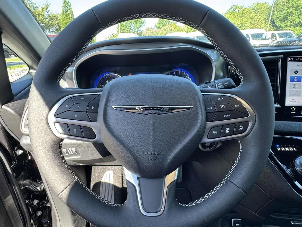 2026 Chrysler Voyager LX - Photo 18