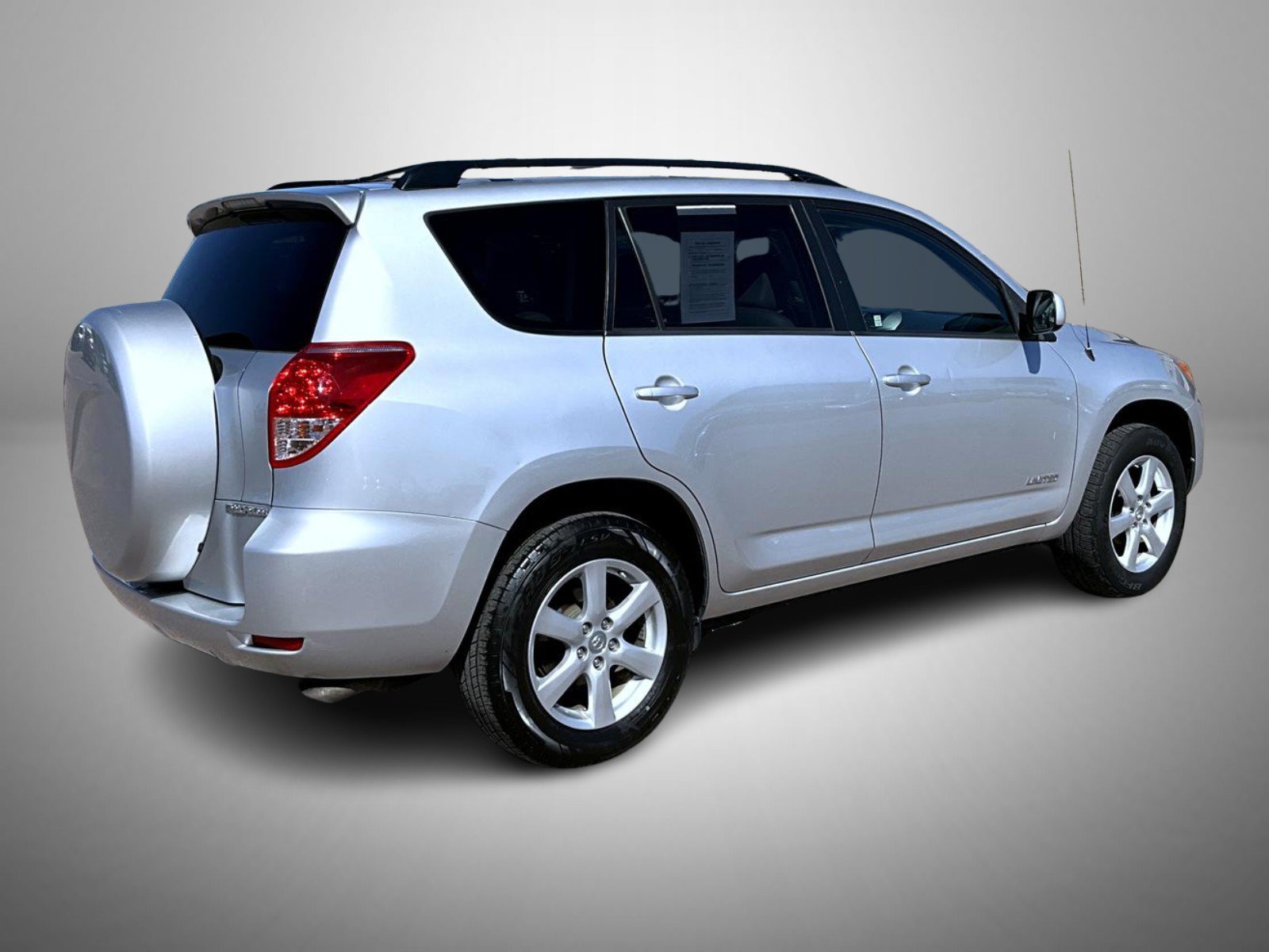 Used 2007 Silver Toyota Limited image 6