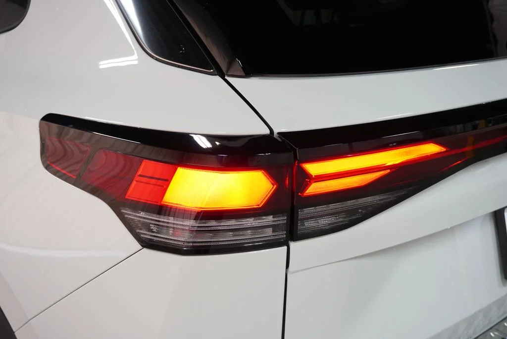 New 2026 Pure White Volkswagen 2.0T S image 30