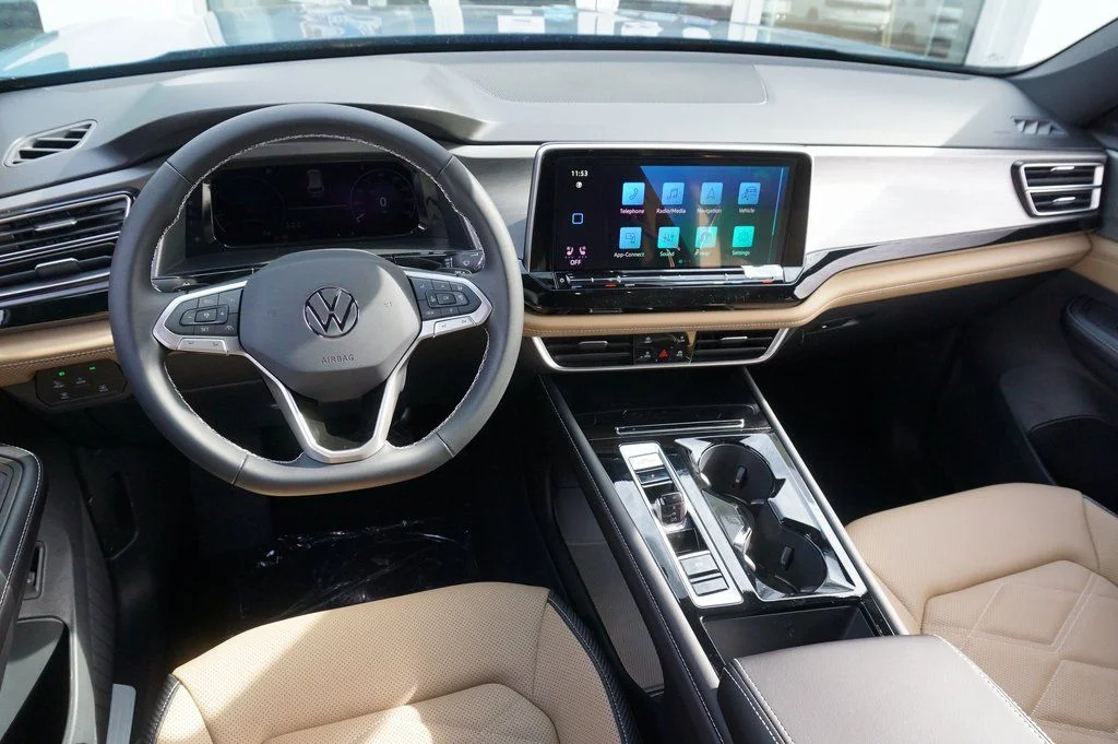 New 2026 Blue Volkswagen 2.0T SE w/Technology image 13