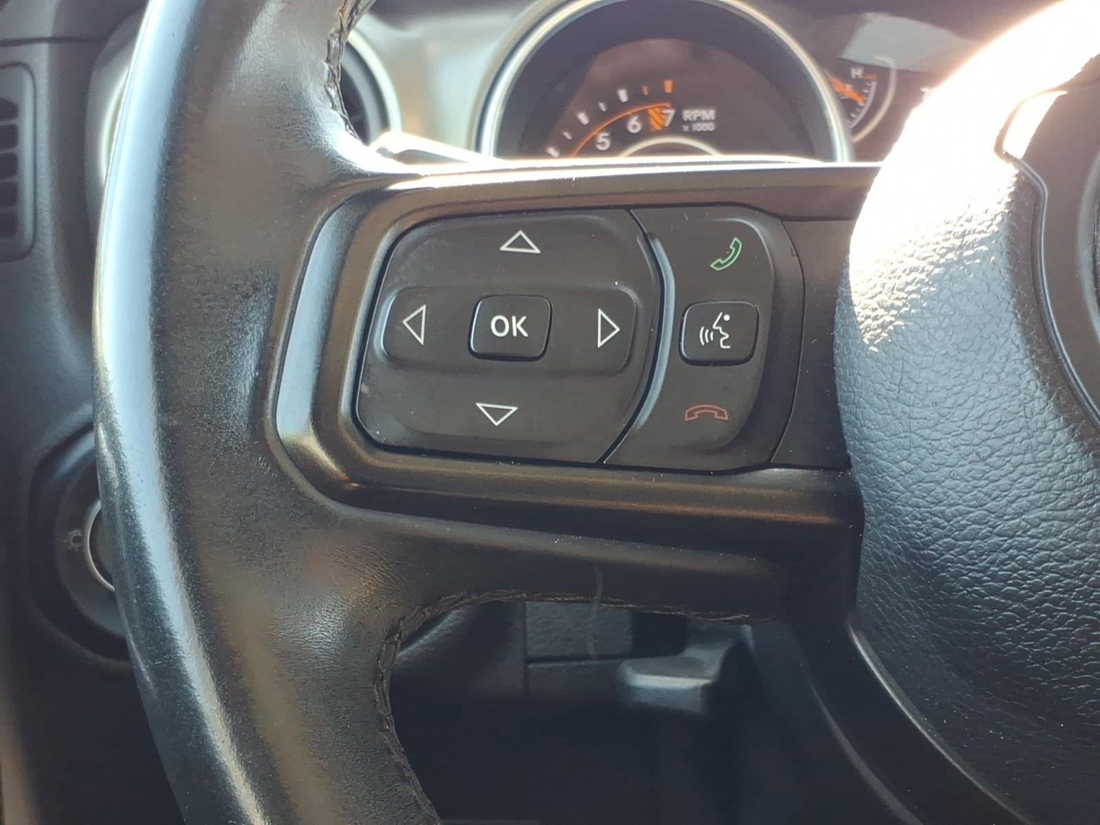 Used 2018 Bright White Clearcoat Jeep Sport S image 27