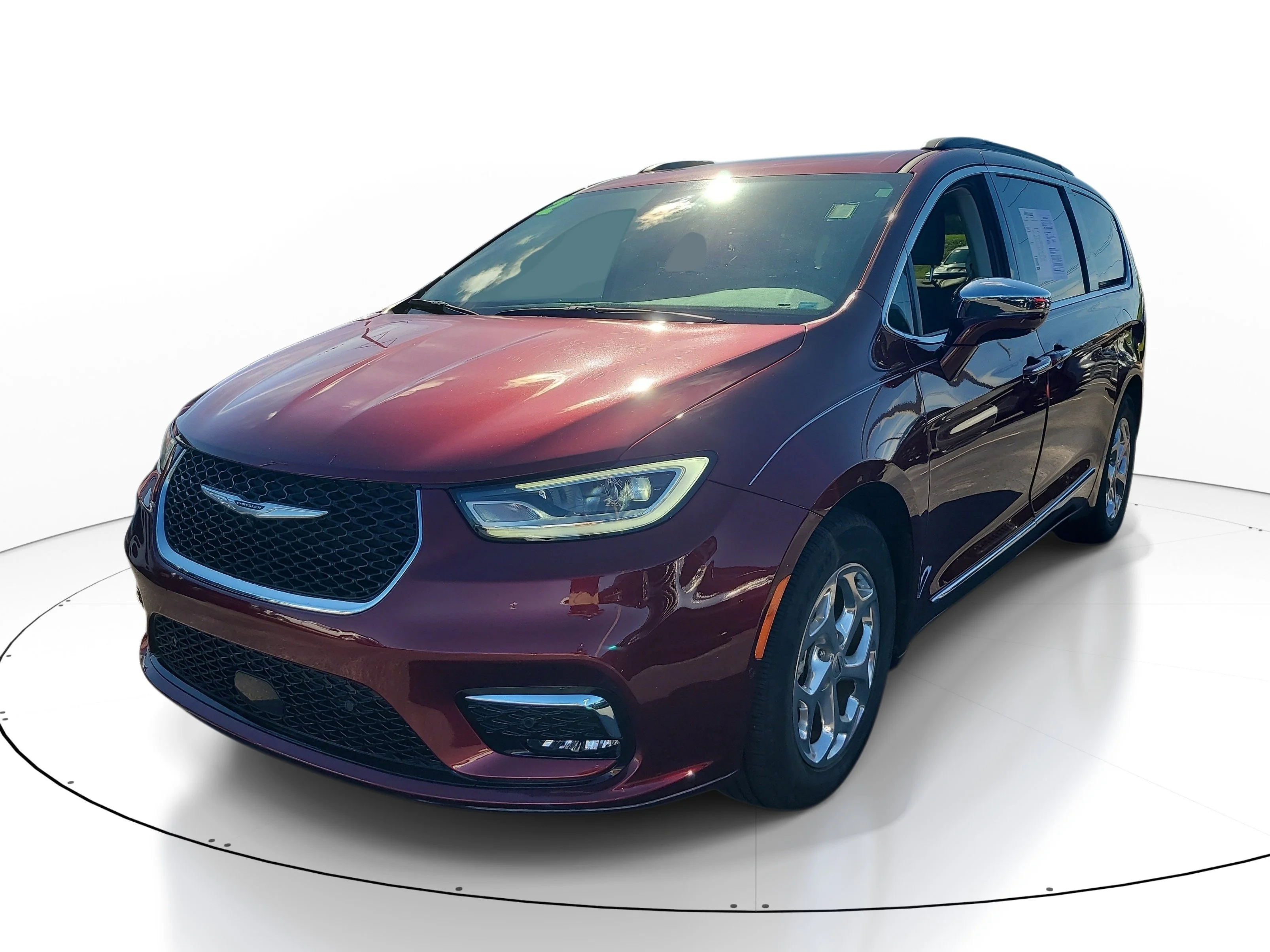 Used 2022 Velvet Red Pearlcoat Chrysler Limited image 3