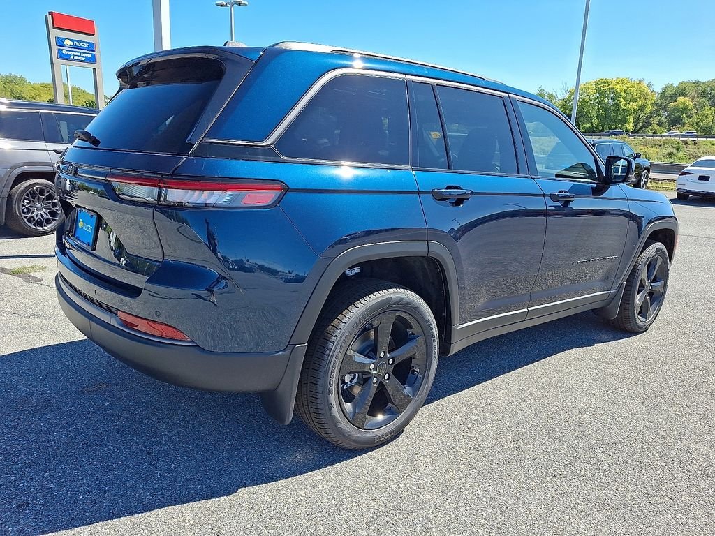 New 2027 Blue Jeep Limited image 4