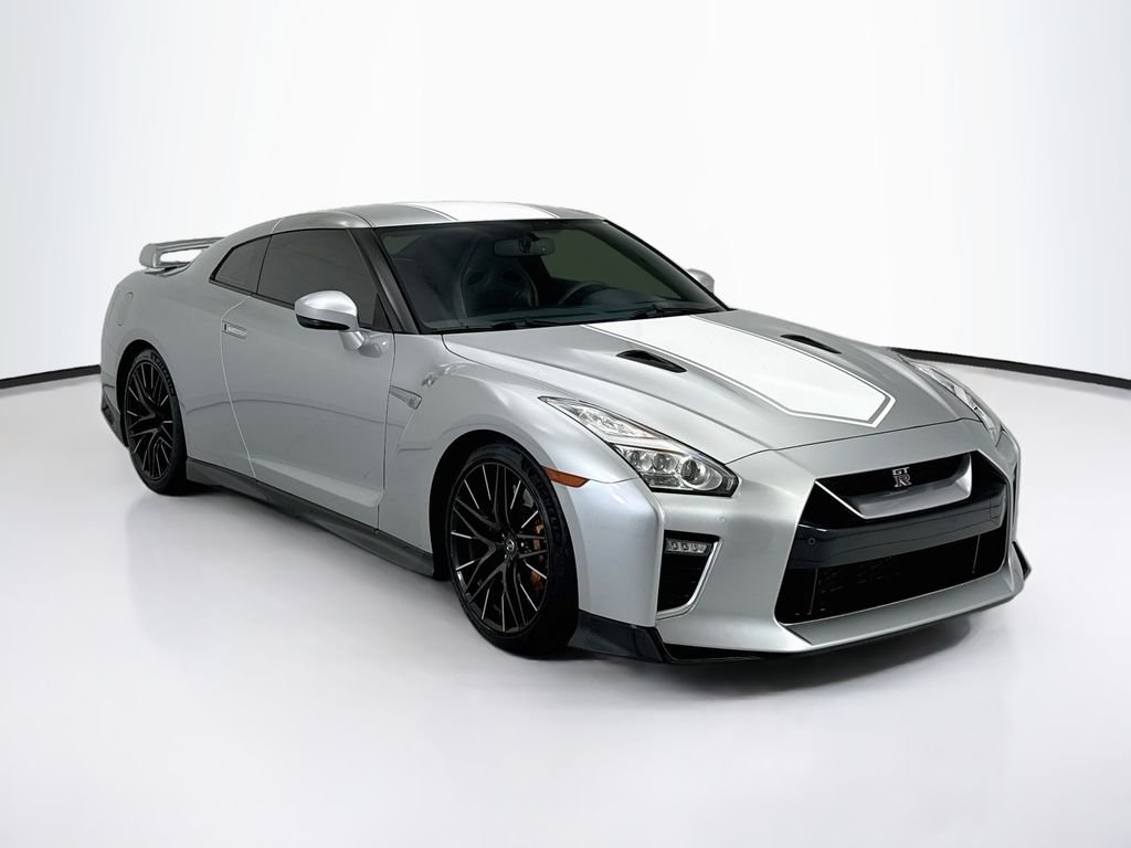 Used 2020 Super Silver Nissan Premium image 3