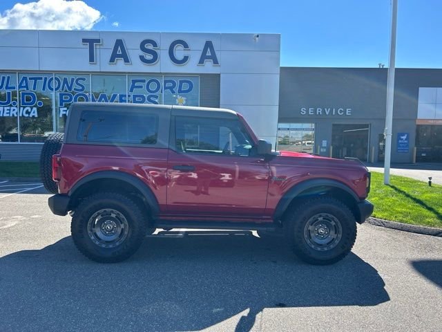 Used 2025 Red Ford Base image 8