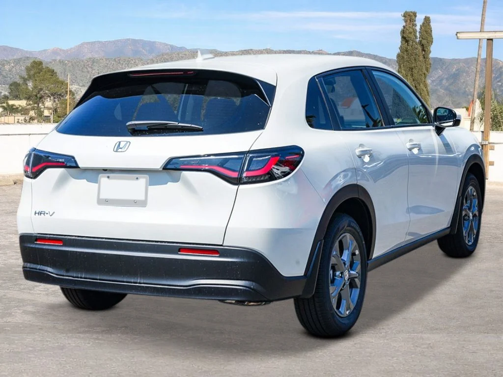 New 2027 Platinum White Pearl Honda LX image 4