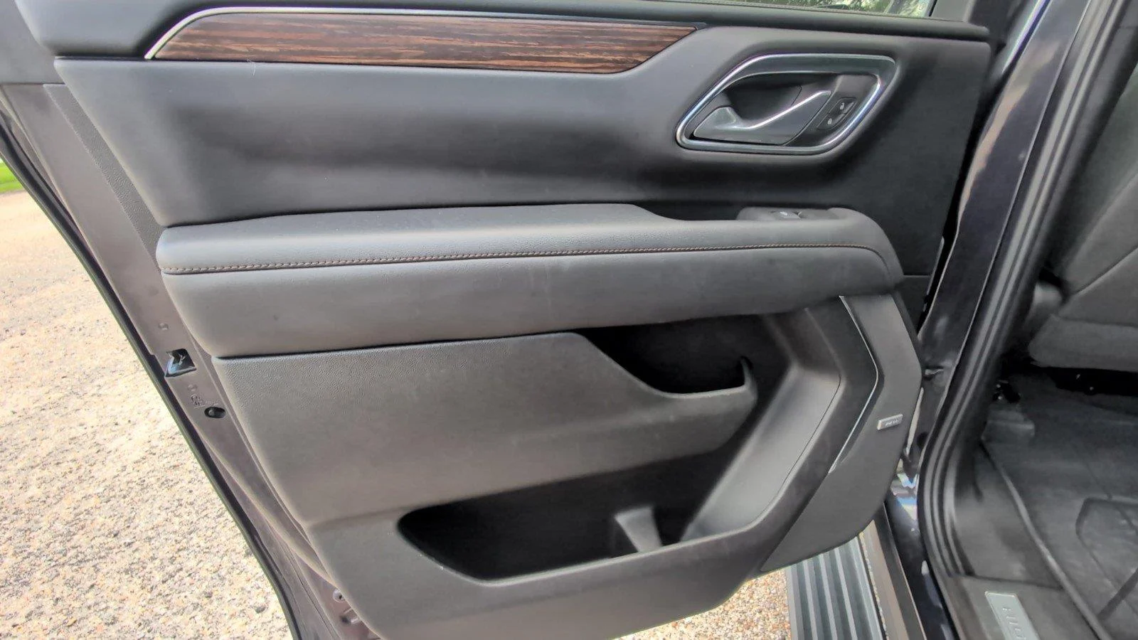Used 2023 Dark Ash Metallic Chevrolet High Country image 39
