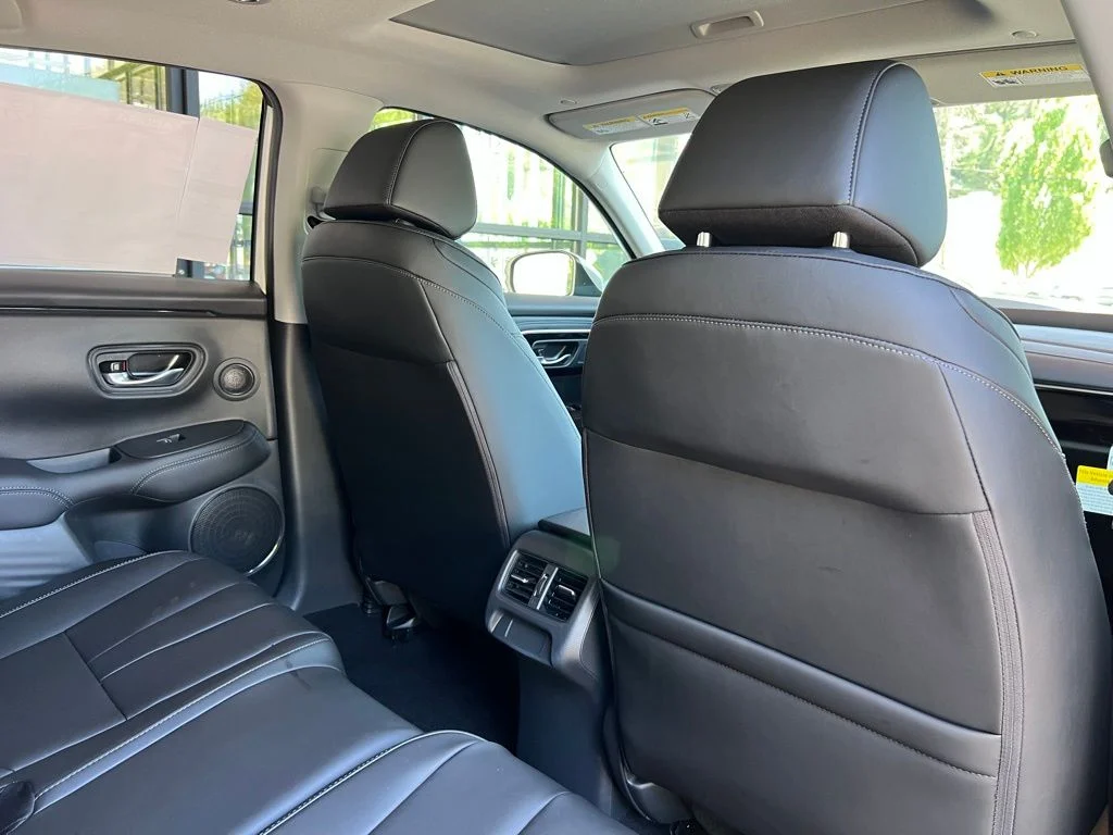 New 2026 Platinum White Pearl Acura AWD image 30