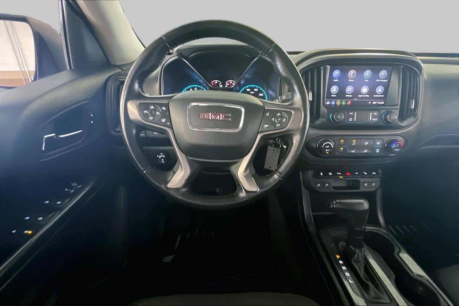Used 2021 Summit White GMC 4WD AT4 w/Leather image 5