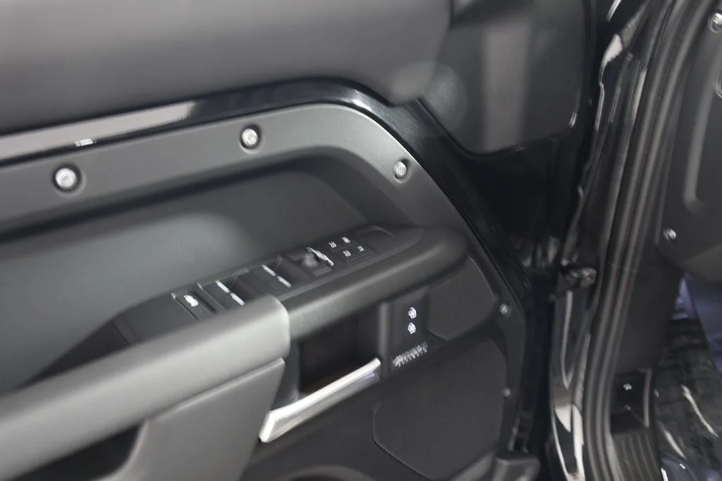New 2026 Santorini Blk Land Rover X image 15