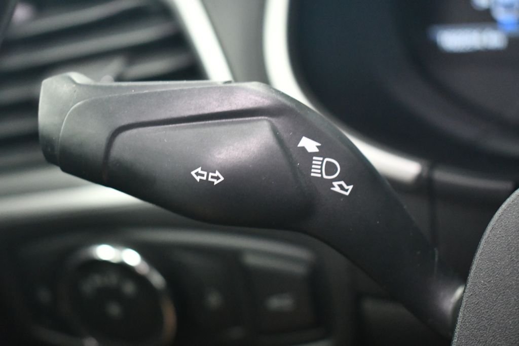 Used 2017 Blue Ford SEL image 19