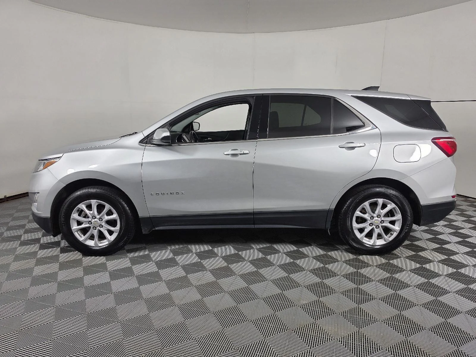 Used 2020 Silver Ice Metallic Chevrolet LT image 7