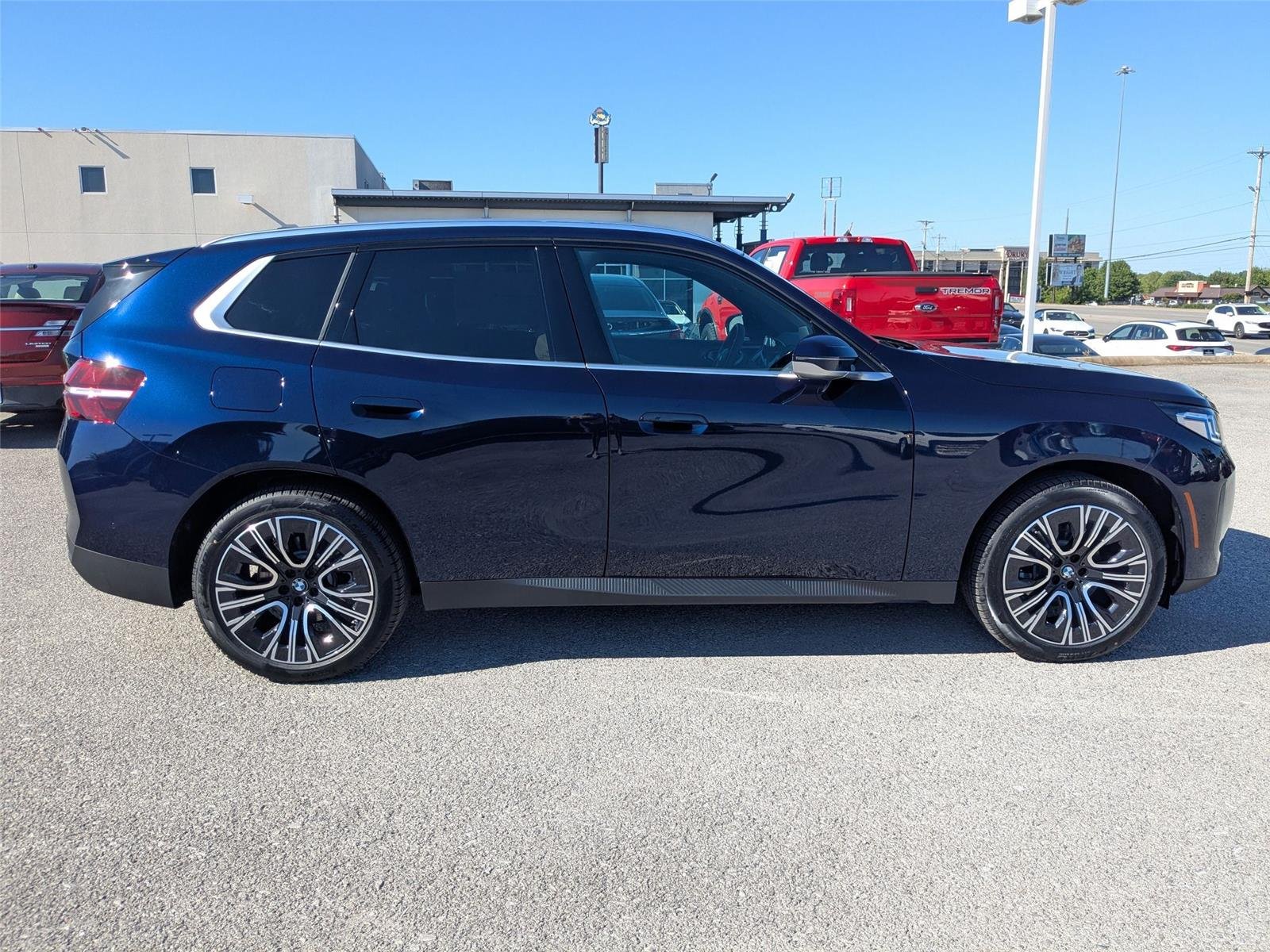 New 2026 Tanzanite Blue II Metallic BMW 30 xDrive image 4