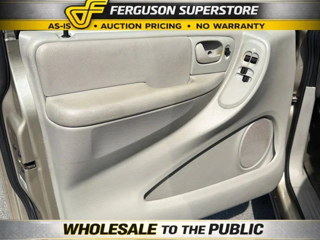 Used 2006 Gold Chrysler Touring image 15