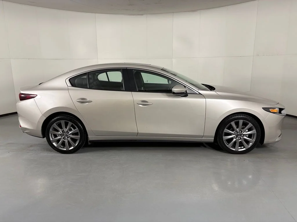 Used 2024 Quartz Metallic Mazda 2.5 S Preferred Package image 9