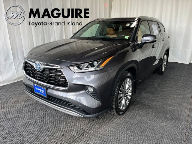 2024 Toyota Highlander Hybrid Platinum