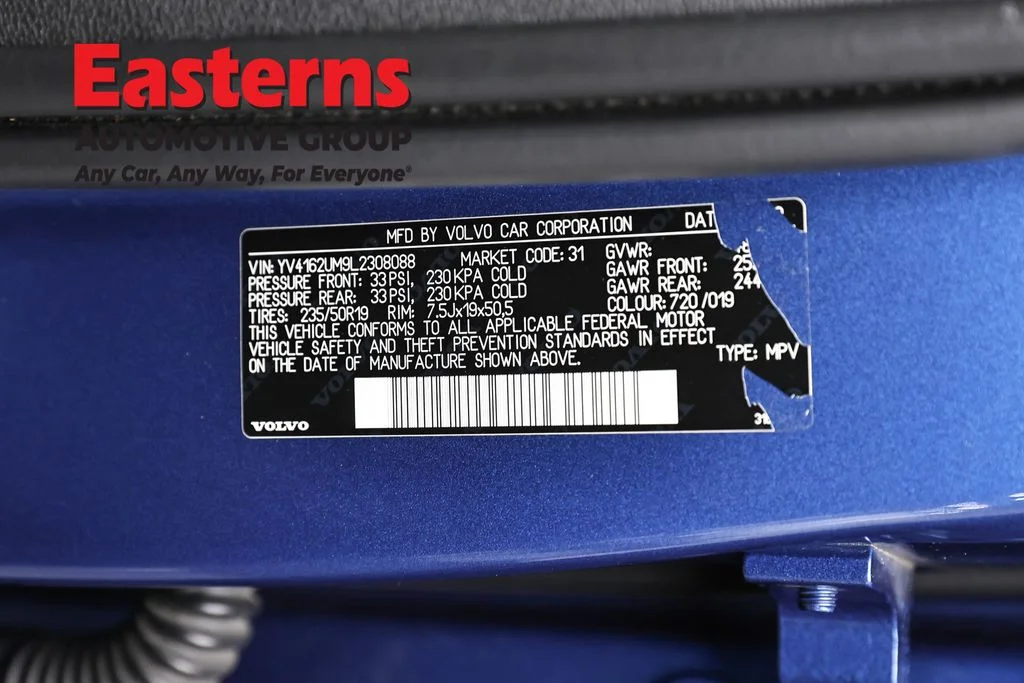 Used 2020 Blue Volvo R-Design image 36