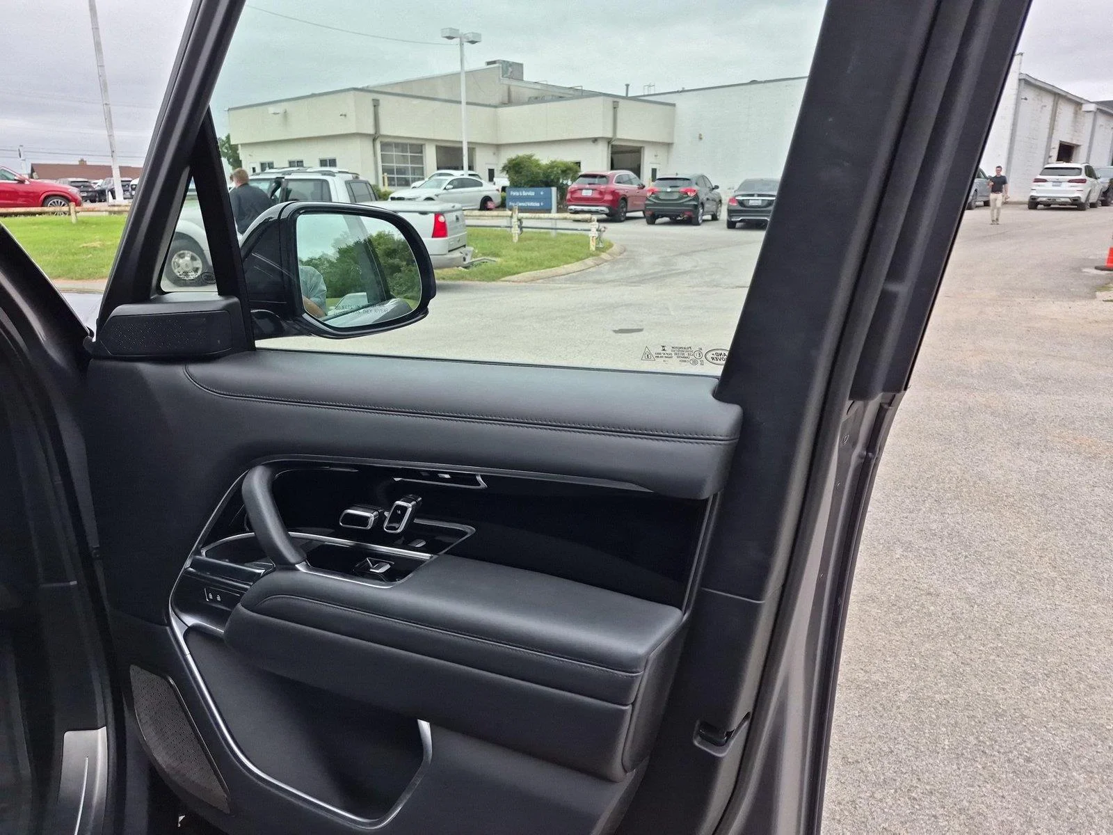 Used 2023 Eiger Grey Metallic Land Rover Autobiography image 37