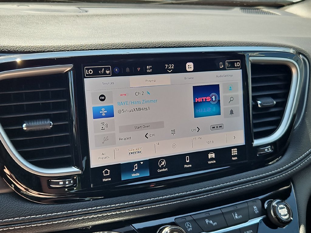 2026 Chrysler Pacifica Select - Photo 17