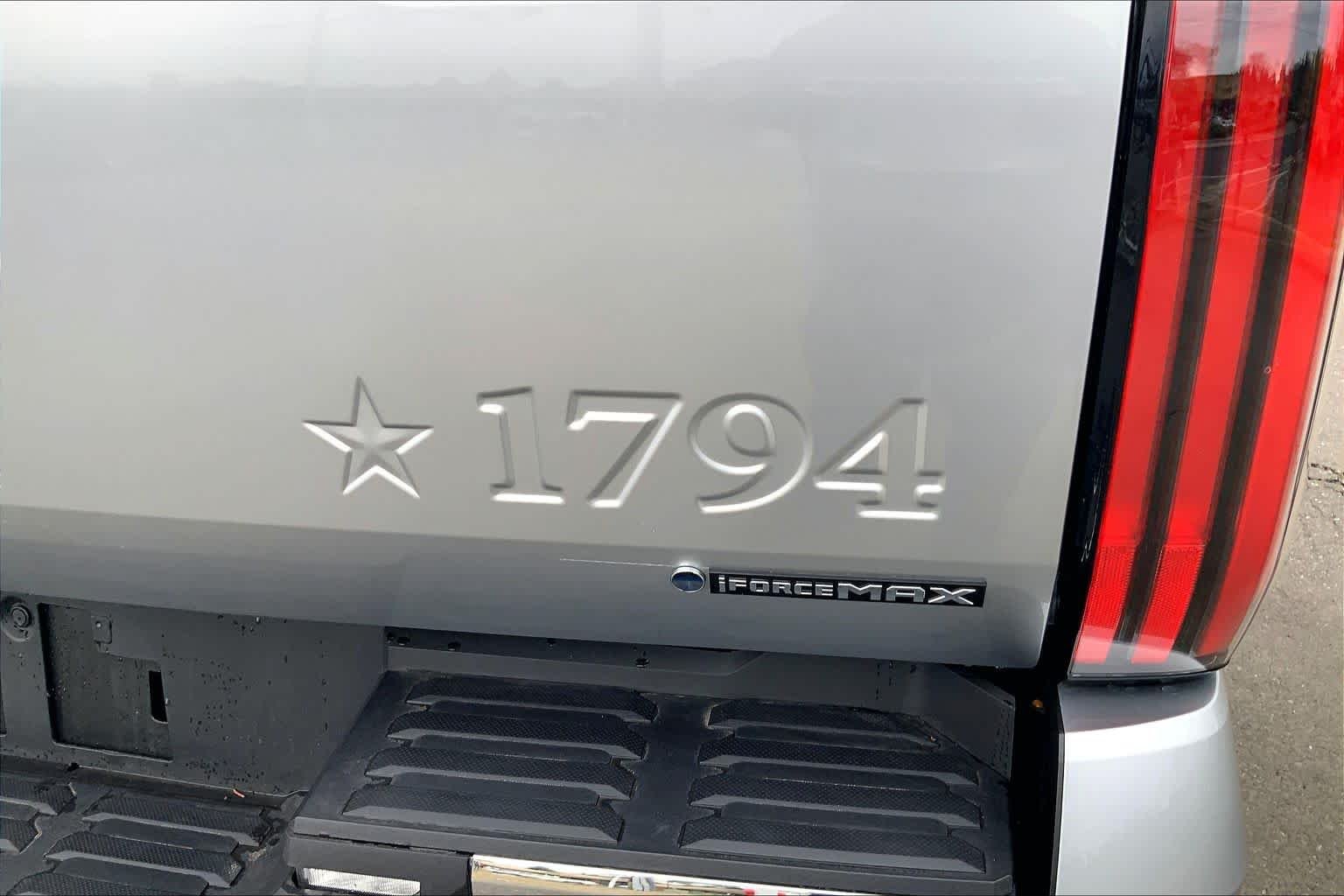 2026 Toyota Tundra 1794 Edition - Photo 15