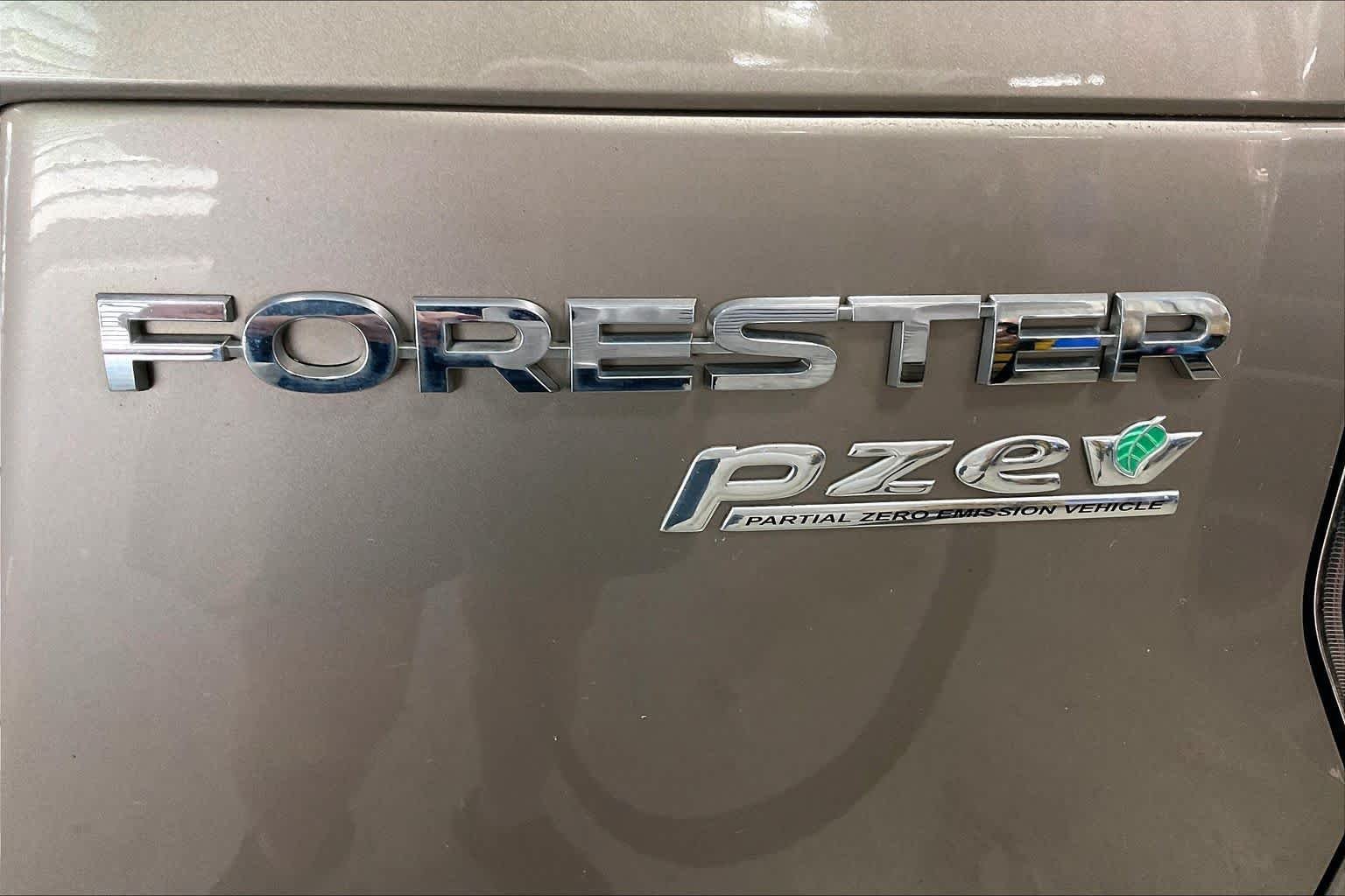 Used 2015 Burnished Bronze Metallic Subaru 2.5i Limited image 10