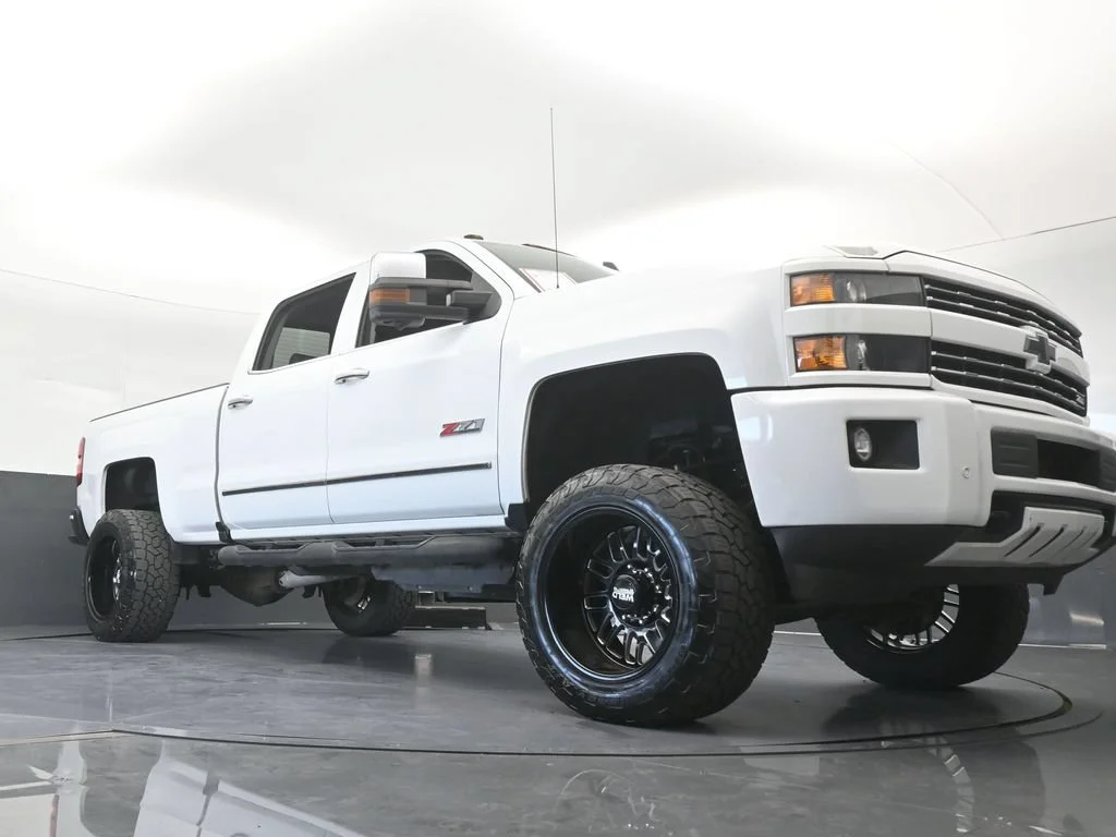Used 2018 Summit White Chevrolet LTZ image 71