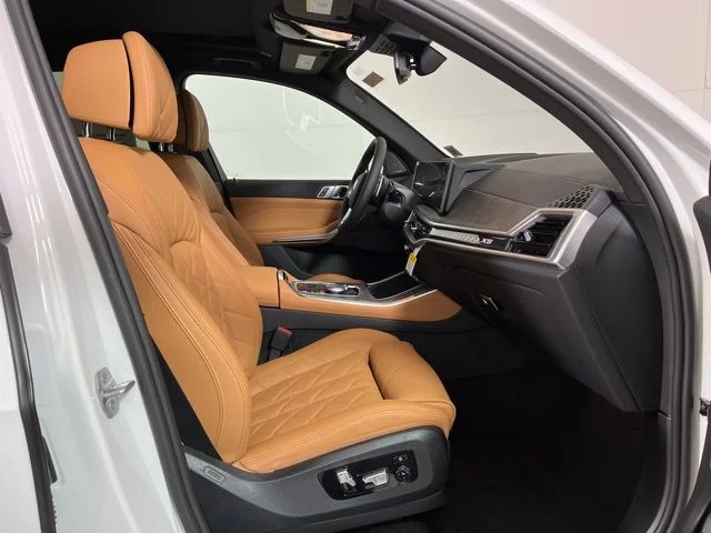 New 2026 Alpine White BMW xDrive40i image 22