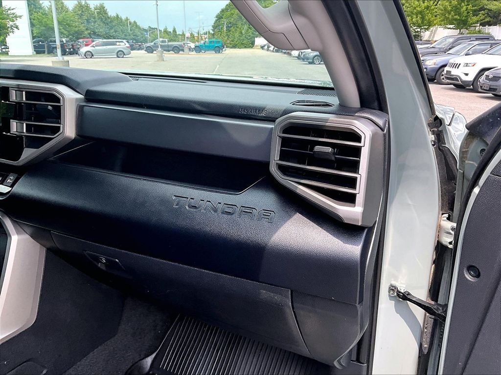Used 2022 Green Toyota SR5 image 13