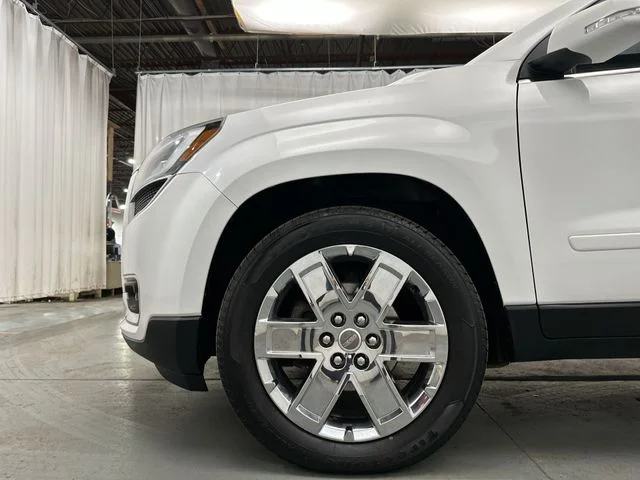 Used 2017 White GMC Limited image 21