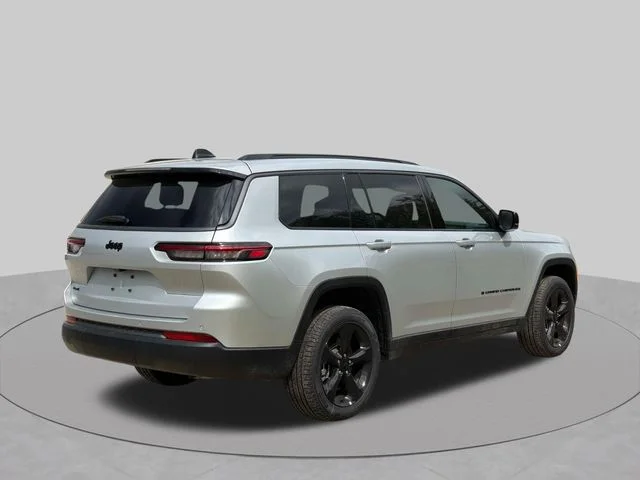 New 2026 Silver Zynith Jeep Limited image 4