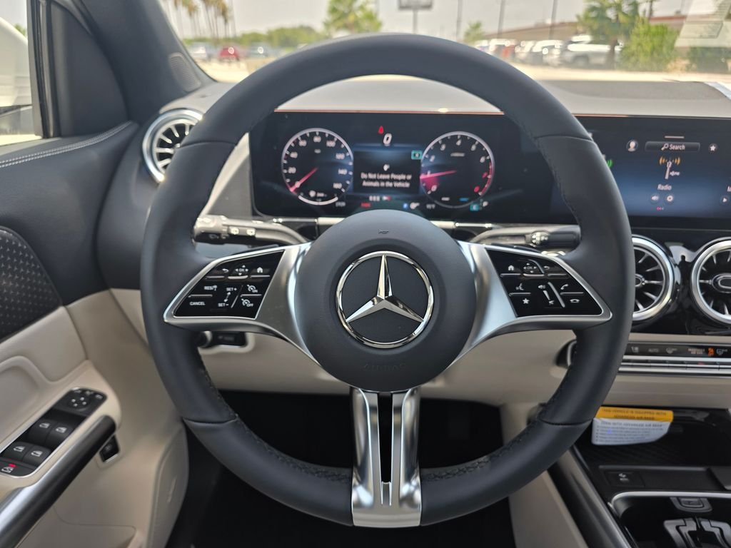 New 2026 Polar White Mercedes-Benz GLA 250 image 22