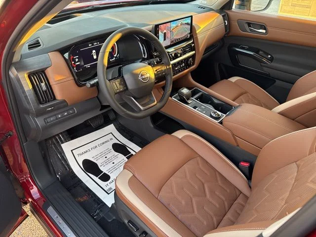 New 2026 Scarlet Ember Tintcoat / Super Black Two-tone Nissan Platinum image 25