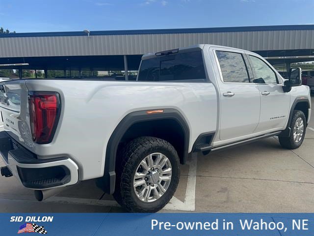 Used 2021 White Frost Tricoat GMC Denali image 6