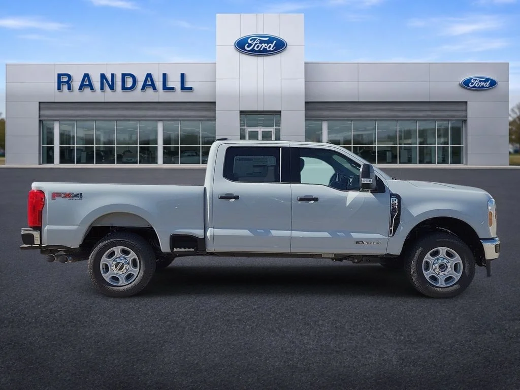 New 2026 Avalanche Ford F-250® XLT image 6