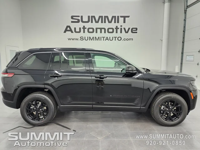 2026 Jeep Grand Cherokee Altitude