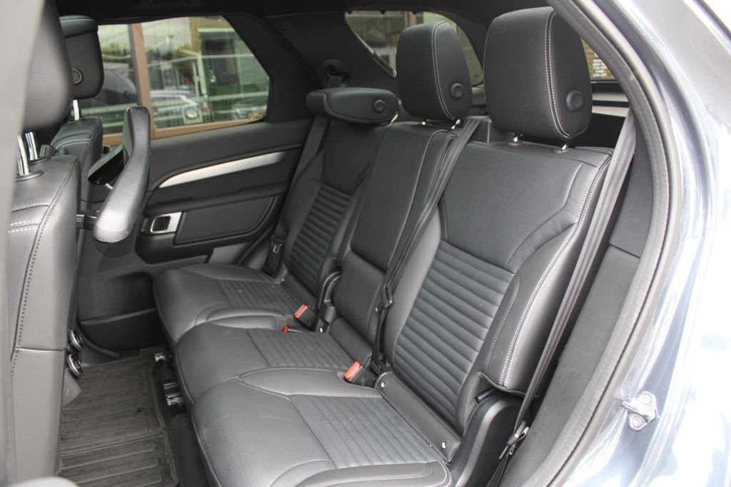 Used 2025 Blue Land Rover Dynamic SE image 34