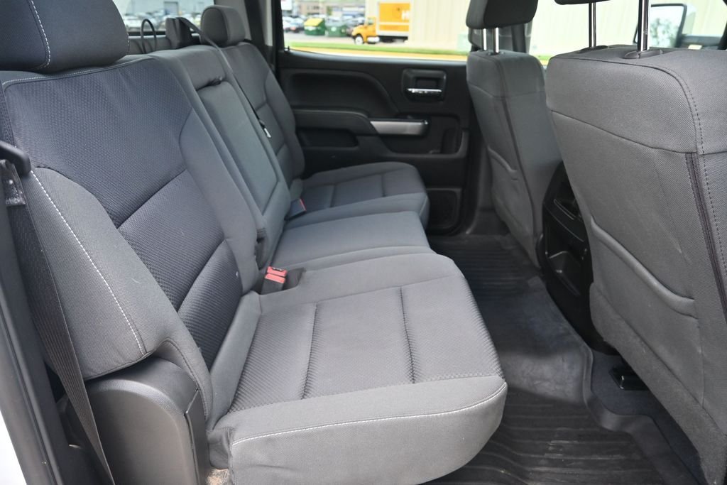 Used 2019 Summit White Chevrolet LT image 36