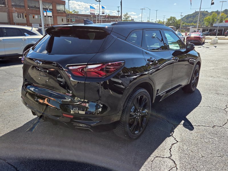 Used 2021 Black Chevrolet RS image 7
