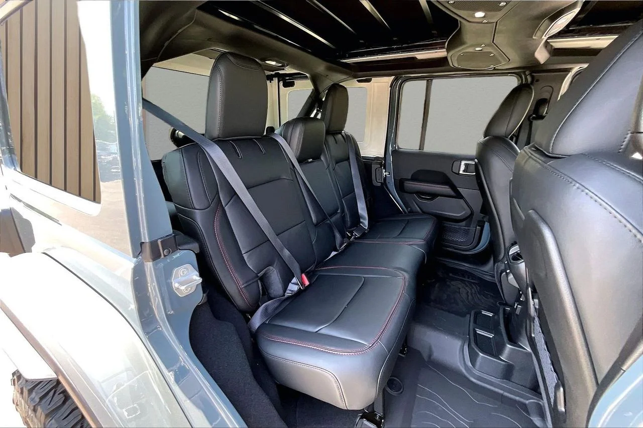 New 2026 Anvil Clear-Coat Exterior Paint Jeep Rubicon X image 18