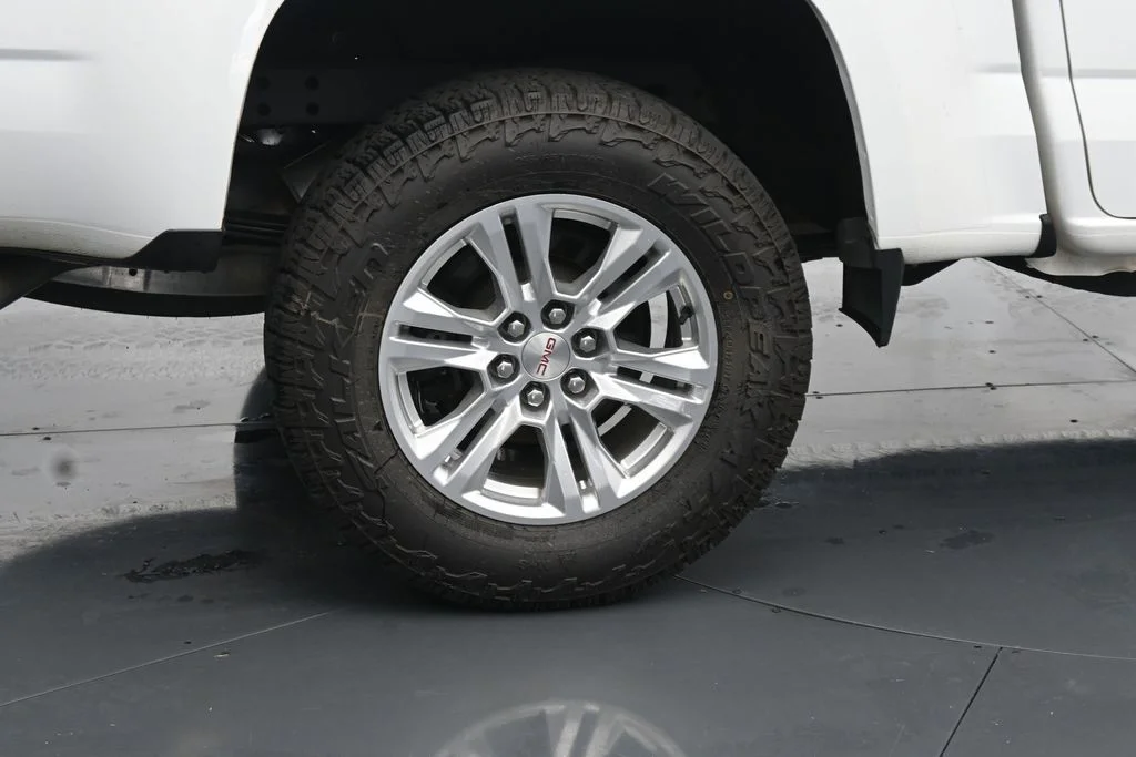 Used 2020 White GMC SLE1 image 10