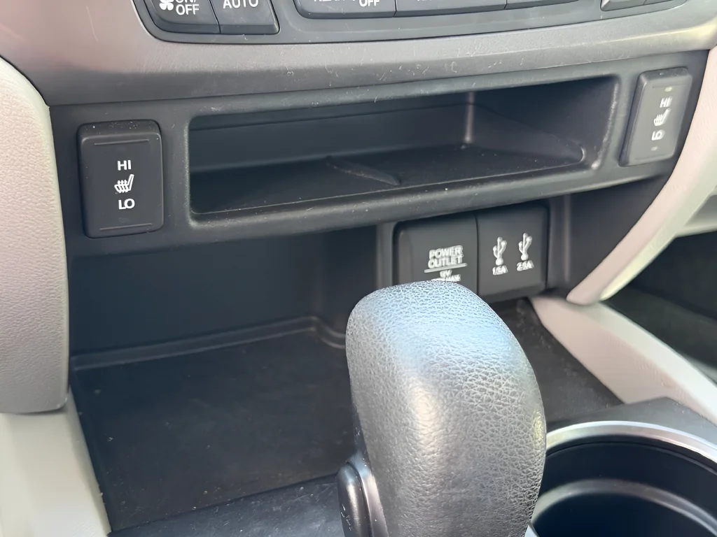 Used 2016 Lunar Silver Metallic Honda EX-L image 30