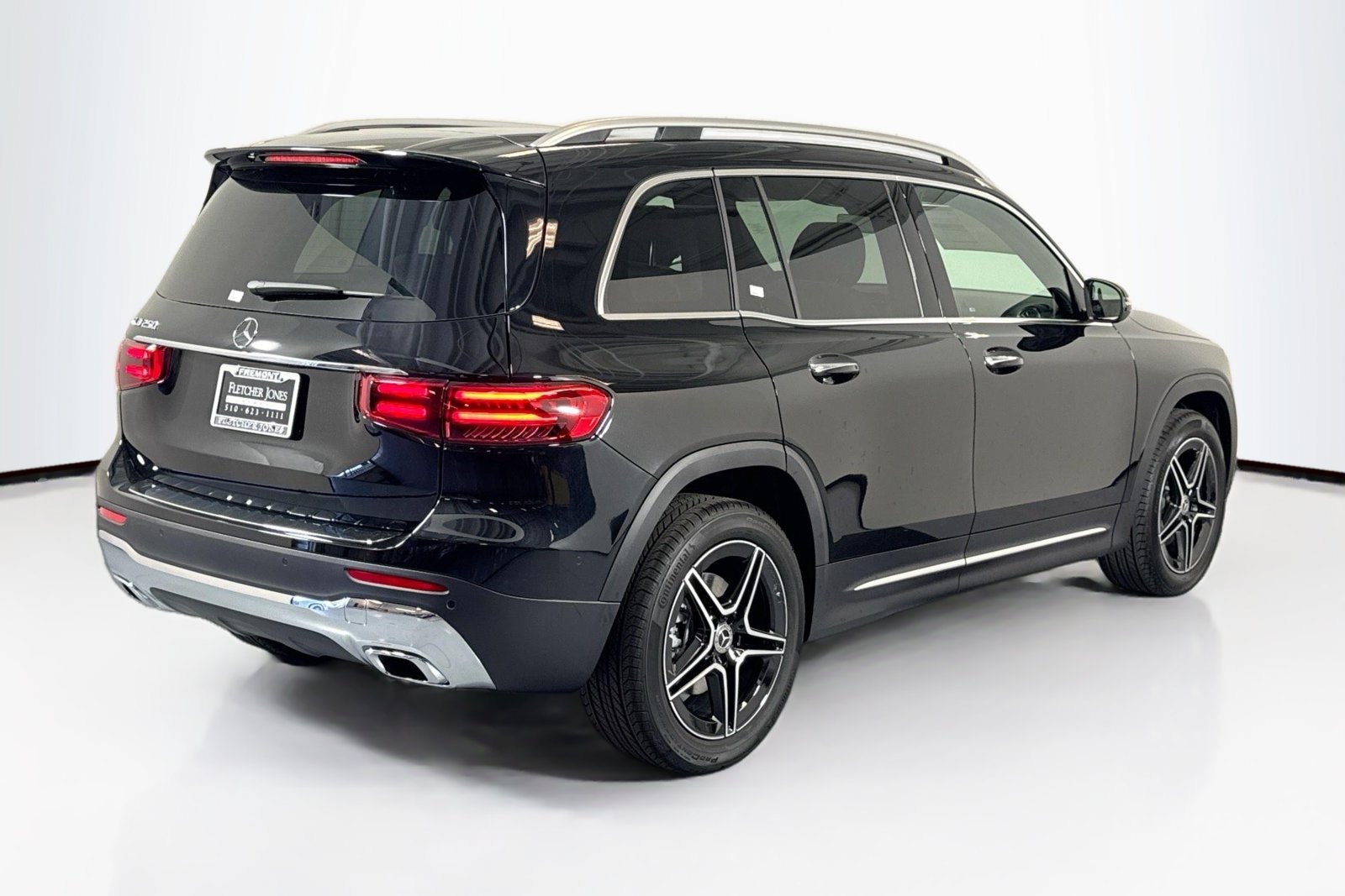 New 2026 Cosmos Black Metallic Mercedes-Benz GLB 250 image 5